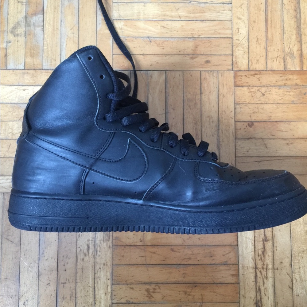 « Nike Air Force 1 » shoes